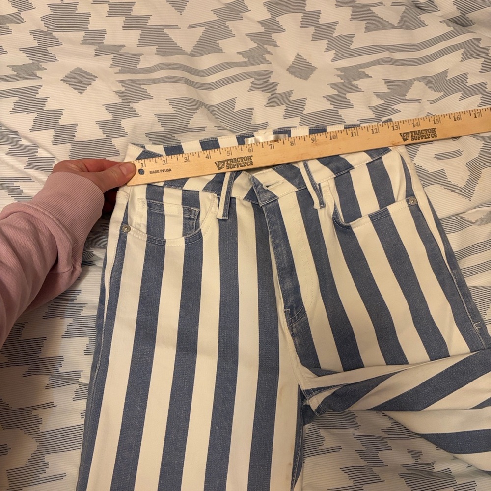 Frame Denim Blue and White Striped. Slight crop with small Flare. Very slimming!